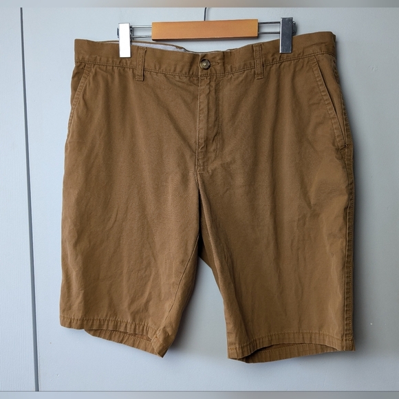 TOMMY HILFIGER Classic Fit Men Short Size 36x34 100% Cotton - Picture 1 of 9